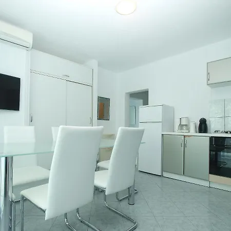 Apartment Milica 56 Pula