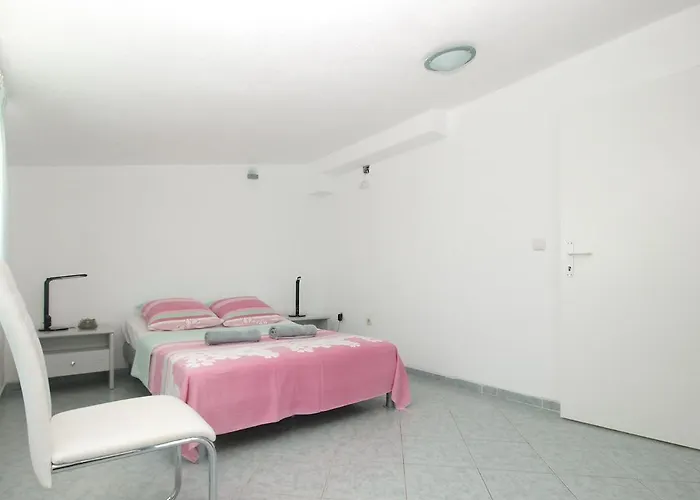 Milica 56 דירה *