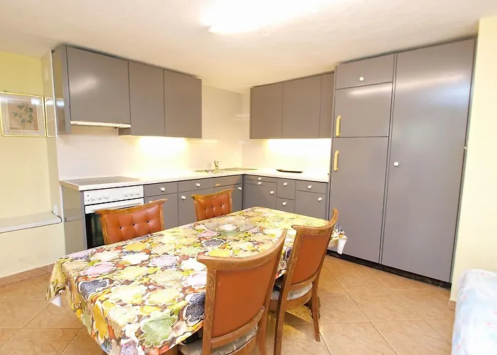 Milica 56 Apartament Pula